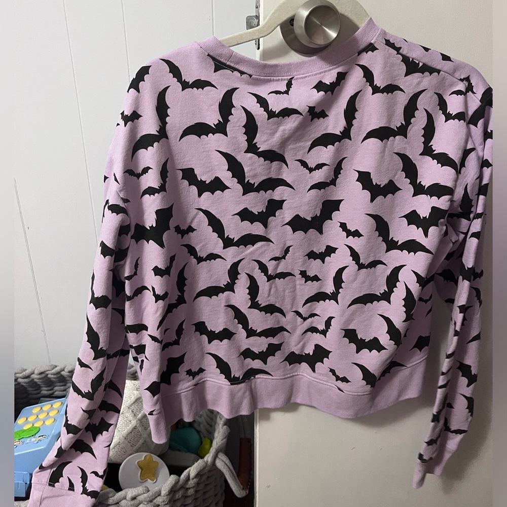 SeaWorld Parks Bat Print T-Shirt - Picture 2 of 3